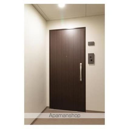 アウローラ[1K/33.04m2]の玄関