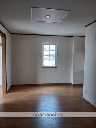 和歌山県和歌山市井辺[2LDK/51.79m2]のリビング・居間
