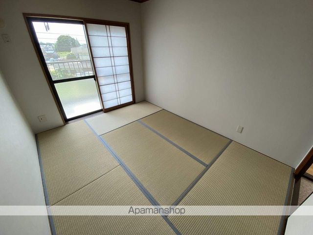 クローバー浅井の内装写真