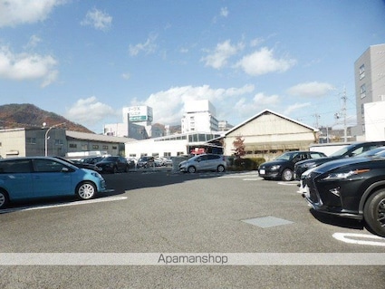長野県長野市中御所１丁目[3DK/60.69m2]の駐車場3