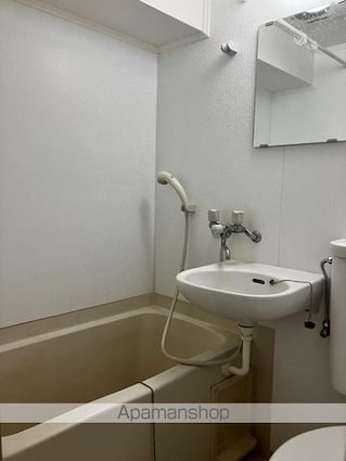 東京都新宿区片町[1K/25.31m2]のバス