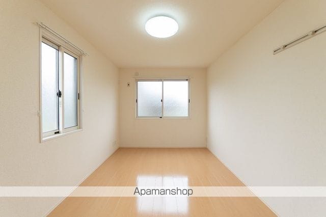リビングタウン松若町 A棟の内装写真