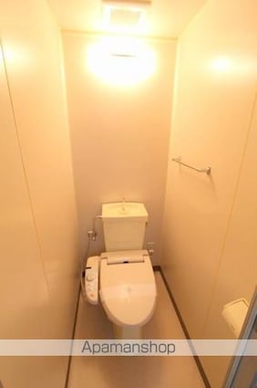 ラフォーレ石清尾[2LDK/70.97m2]のトイレ