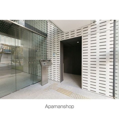 東雲キャナルコートCODAN16号棟の玄関写真