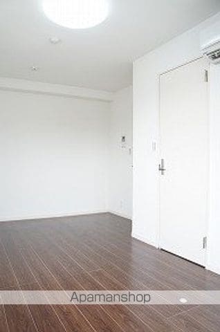 リブリ・クレヨンの内装写真
