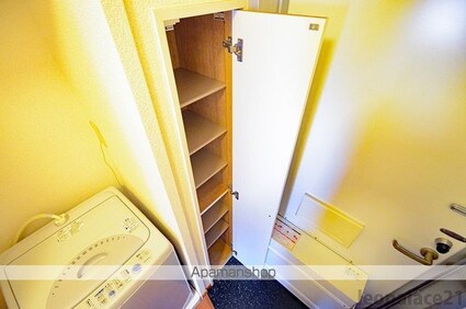 レオパレス北新博労町[1K/19.87m2]の玄関