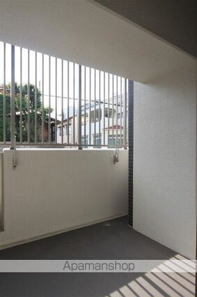 Ｍａｙｆａｉｒ　ＨＯＮＭＡＣＨＩ　ｓｑｕａｒｅ[1DK/31.71m2]のバルコニー