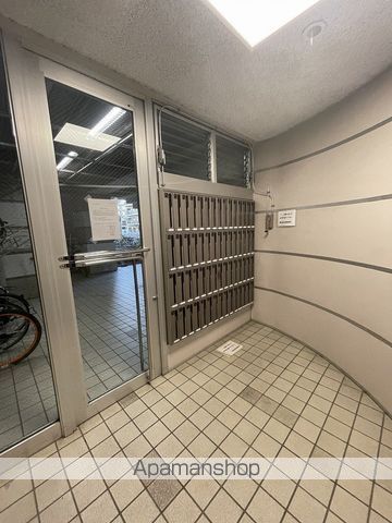 イーストピークVの玄関写真