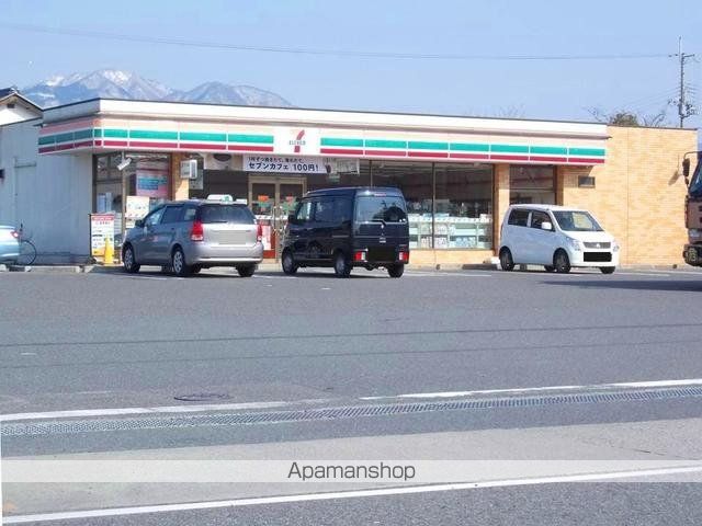ア-スフィ-ルド H-IIの周辺写真