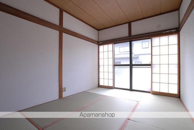 原田小堂見荘ロ号の内装写真