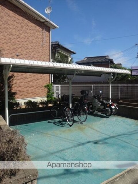 和歌山県和歌山市東小二里町[3LDK/69.09m2]の共用部