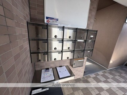 滋賀県野洲市市三宅[2LDK/52.94m2]の共用部1