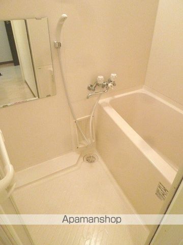 EーONEの内装写真