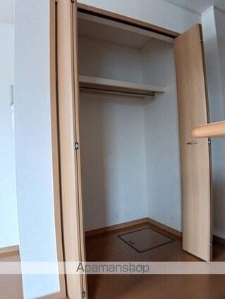 グローリーハウスＢ[1R/32.9m2]の収納