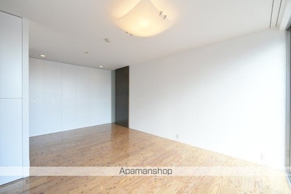 ＣＥＲＥＳ[2LDK/66.93m2]のリビング・居間2