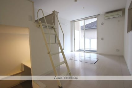 ルネスロマネガーデン[1R/32.2m2]のリビング・居間