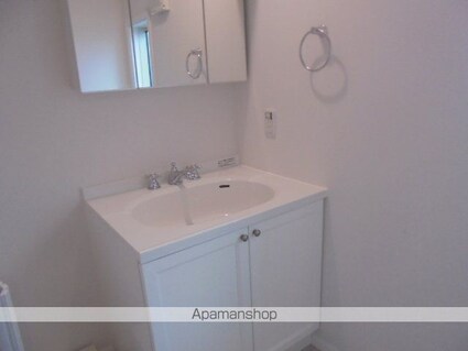 ＶＩＬＬＡ　ＮＩＳＨＩＥＩＦＵＫＵ[1LDK/49.54m2]の洗面所