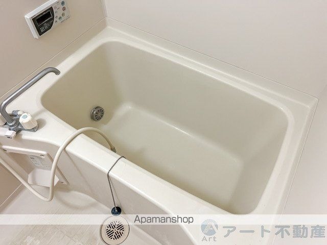ヴィルヌーブ　Ｍ[2LDK/62.8m2]のバス
