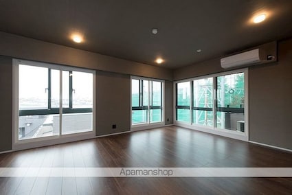 レジディア上目黒[3LDK/97.73m2]のリビング・居間1