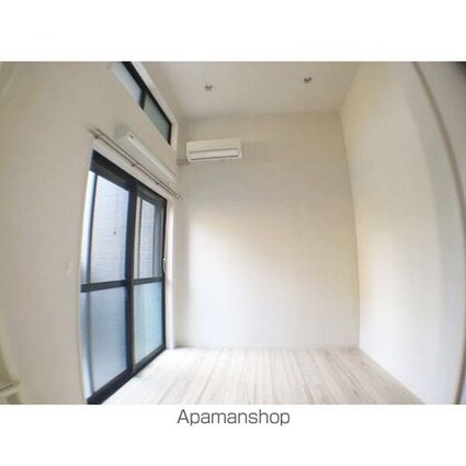 Ｈａｕｓ　Ｒｕｈｅ　高畑[1R/18.17m2]のエントランス1