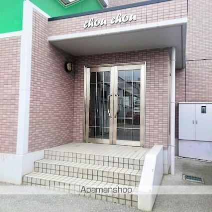 滋賀県長浜市大辰巳町[1LDK/37.17m2]のエントランス1