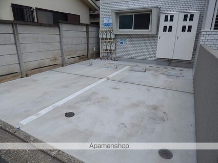 フェリス国立[2LDK/52.05m2]の駐車場1