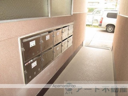 ルチア三番町[1LDK/34m2]のエントランス1