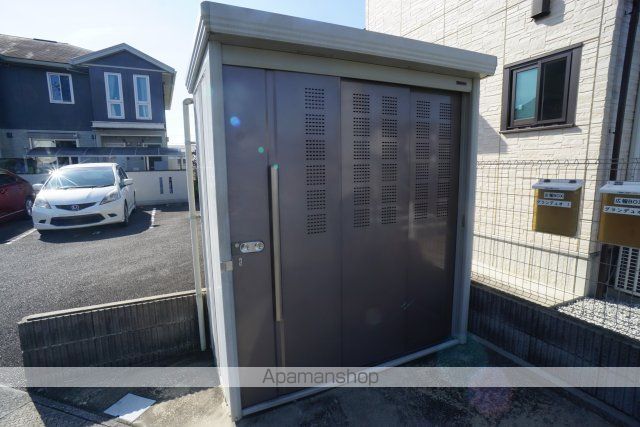 グランデュオ II番館の玄関写真