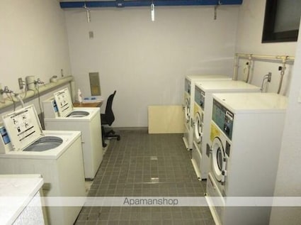 パーク・ノヴァ横浜井土ケ谷[1R/23.1m2]の共用部1