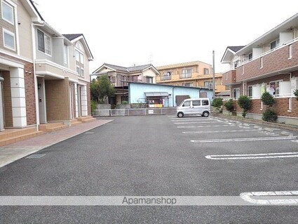 スターフィールドⅢ・Ａ[1R/32.9m2]の駐車場