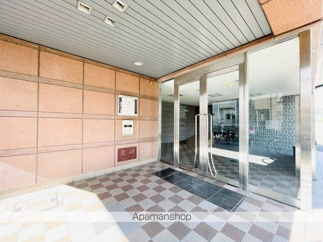 プリムローズコートの玄関写真