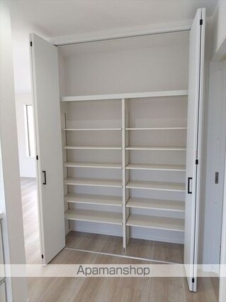 リファレンス[3LDK/97.7m2]の内装2
