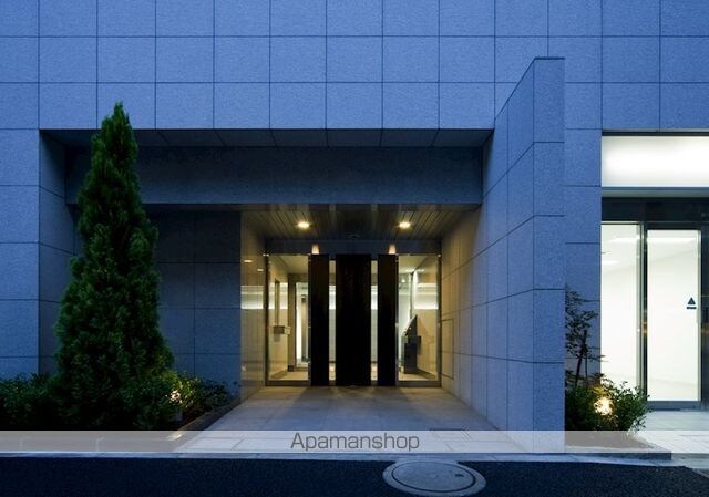 東京都新宿区山吹町[1K/23.76m2]のエントランス