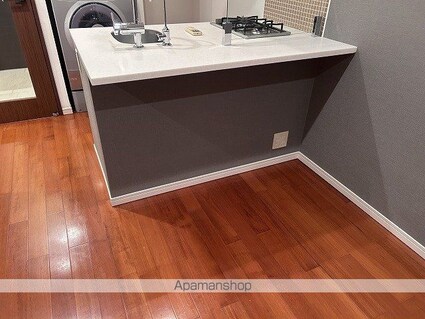 クオリア神南フラッツ[1R/27.86m2]のリビング・居間1