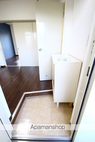 アートインアキヤの内装写真