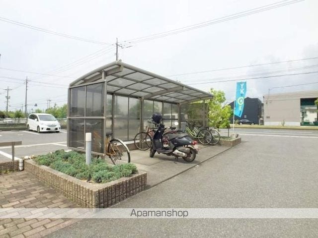 アネシス・アイ B棟の外観写真
