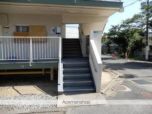 ビレッジハウス鴻池3号棟の玄関写真
