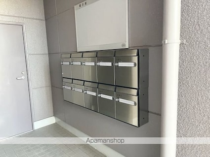 グランベル[1LDK/45.63m2]の共用部2