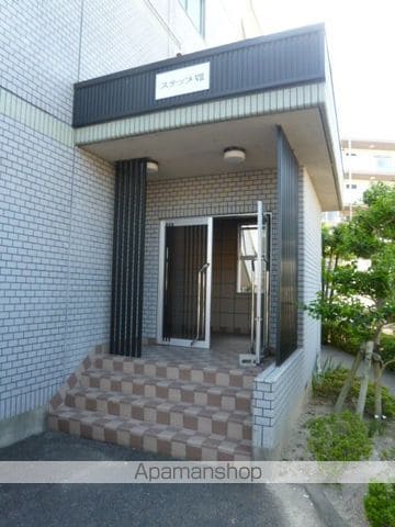 ステップVIIIの玄関写真