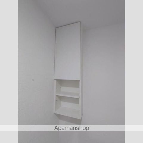 リアレクト白壁の内装写真