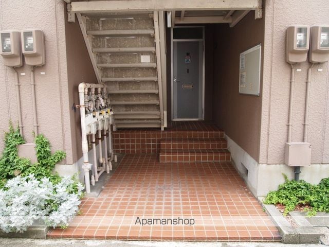 HONEY BEEの玄関写真