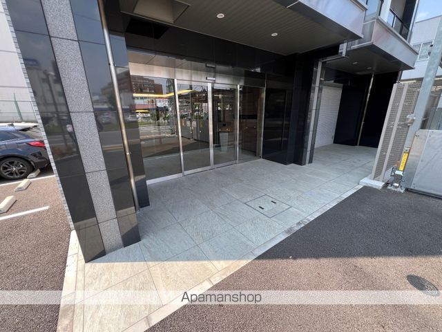 AELL OSAKA EASTの玄関写真