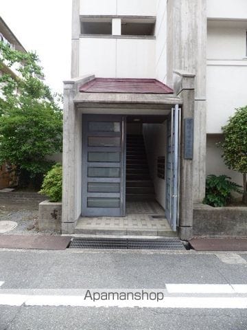 第二阿井マンションの玄関写真