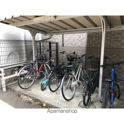 エステート良和Ｓ棟[2LDK/54.5m2]の駐車場