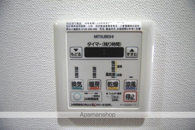 LUXE東三国IIIの内装写真