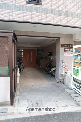 プリヴェ2号館の玄関写真