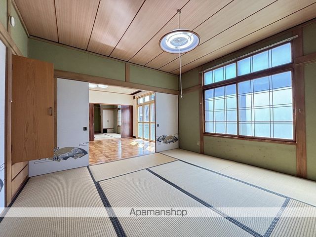 函館市 2階建 築52年の内装写真