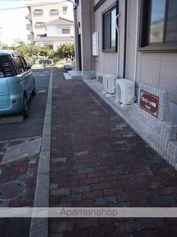 フレマリール安藤の玄関写真