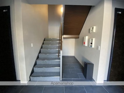 ヴォワレ　エ　フルール新北町[1LDK/45.63m2]のエントランス