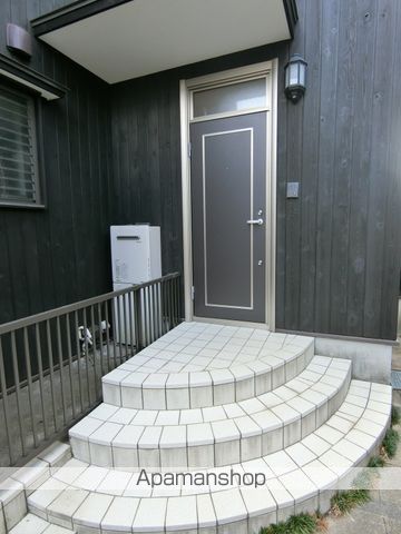 上屋敷ガーデンの玄関写真
